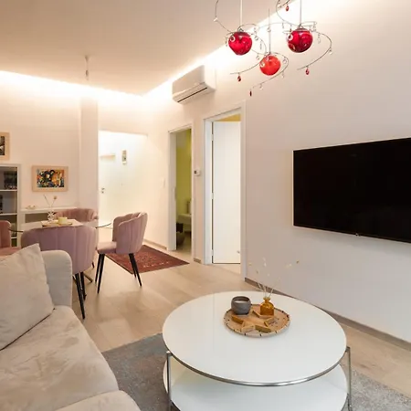 The Fluffy Rooster, #feelslikehome Apartment